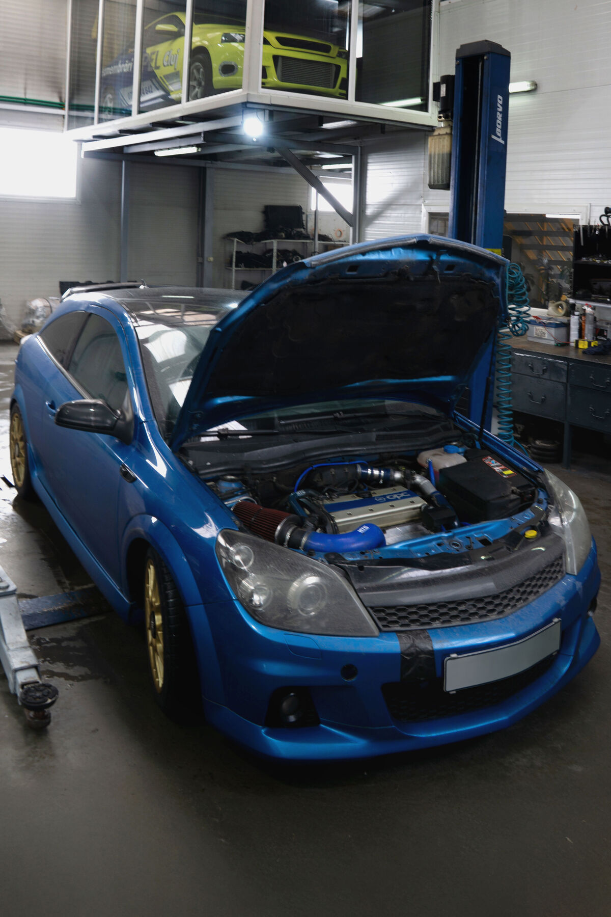 Opel Astra OPC în service - cazuri complexe și mașini de performanță Service Opel Cluj